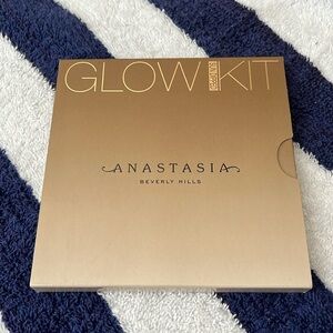 NIB Anastasia Glow Kit - Sun Dipped